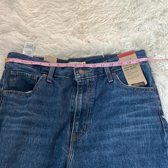 Levi's High Waisted Mom Jeans - Picture 4 of 14